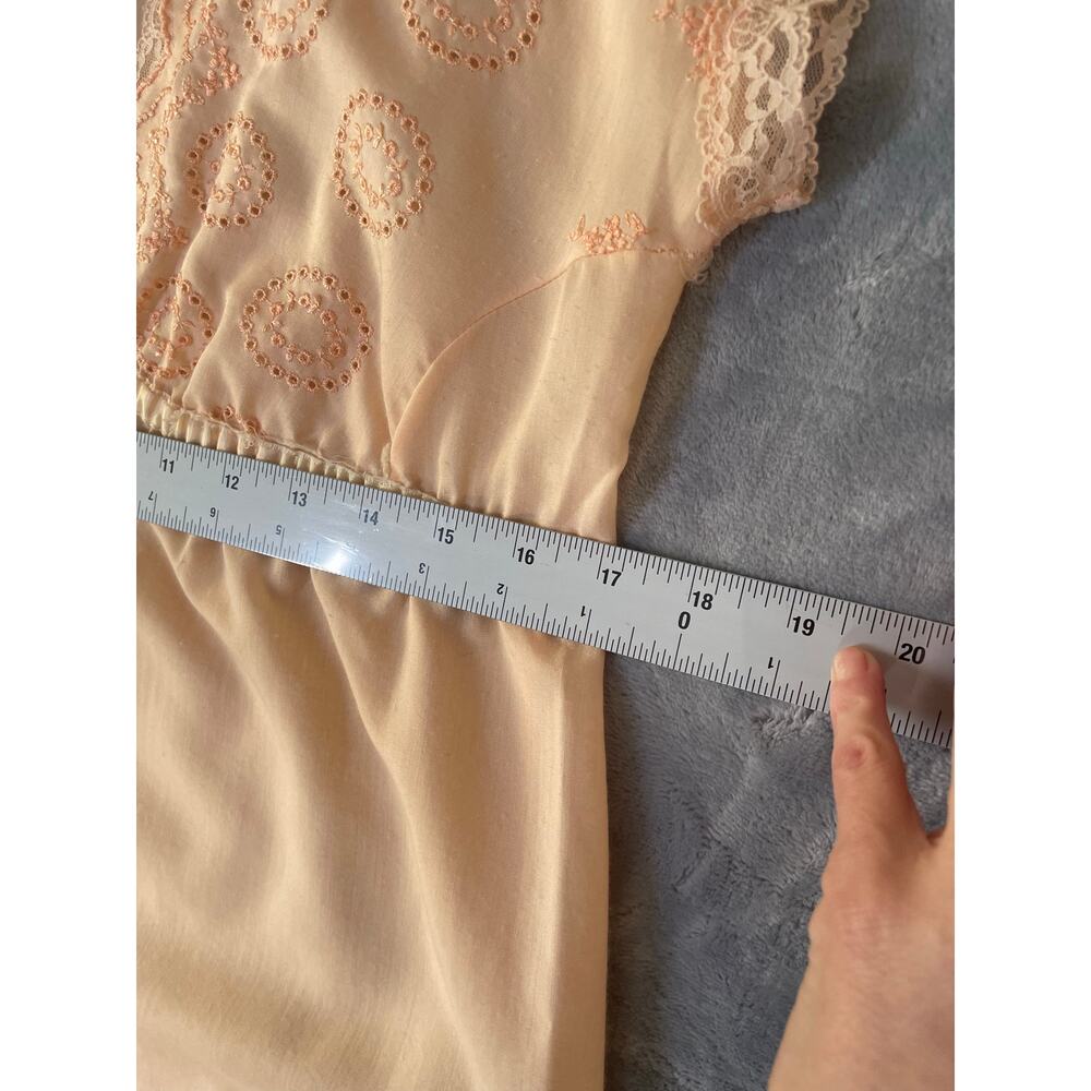 Vintage 60s 70s peach embroidered cotton nightgown robe peignoir lace babydoll‎ - Picture 9 of 9
